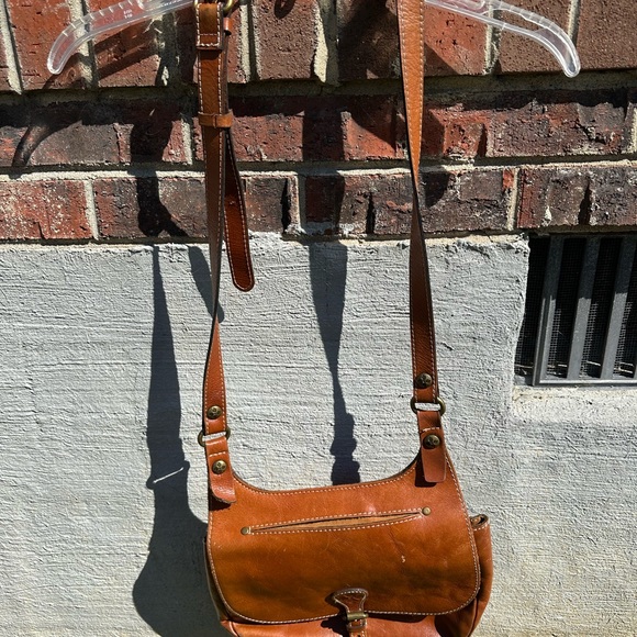 Patricia Nash Brown Smooth London Leather Saddle Crossbody Bag - Picture 2 of 10